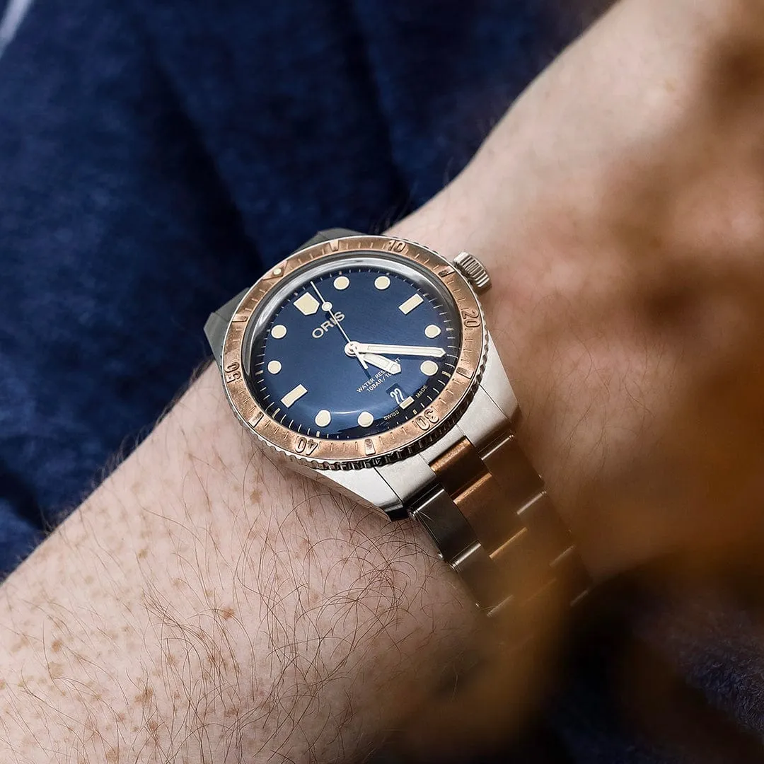 Bronze Divers Sixty-Five