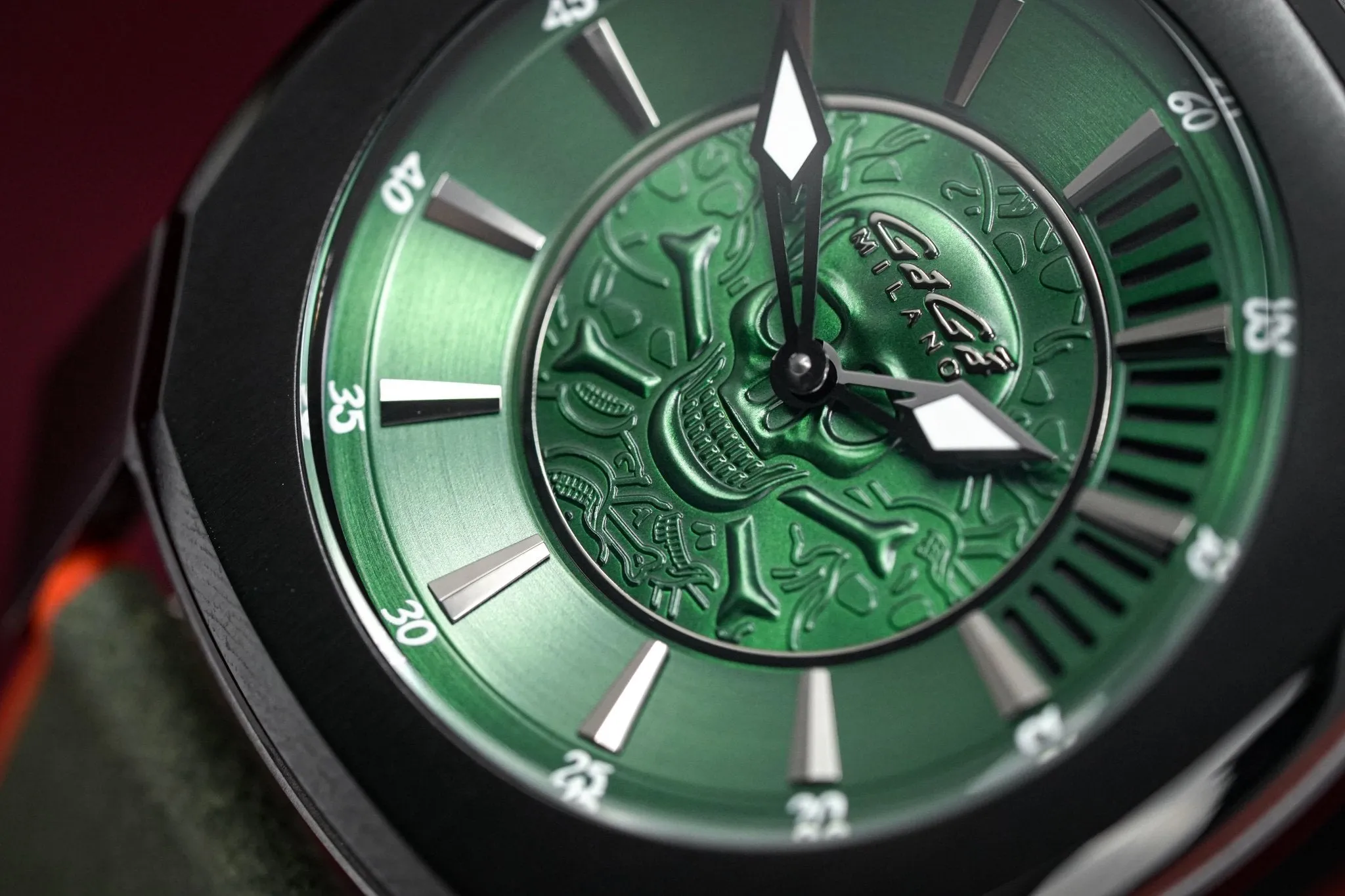 Gaga Milano Watch Frame_One Skull Green 7059.02