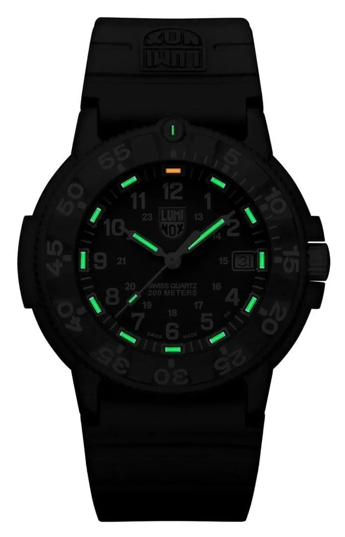 Luminox Original Navy Seal CARBONOX Black Rubber Strap Black Dial Date Divers Quartz Mens Watch XS.3001.F