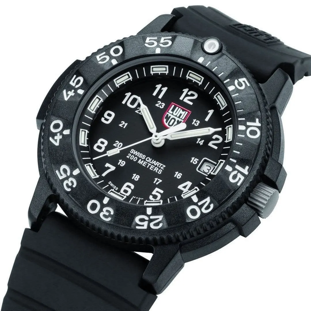 Luminox Original Navy Seal CARBONOX Black Rubber Strap Black Dial Date Divers Quartz Mens Watch XS.3001.F