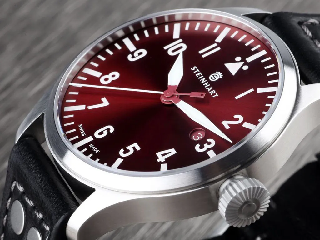 Nav B-Uhr 44 Date Red