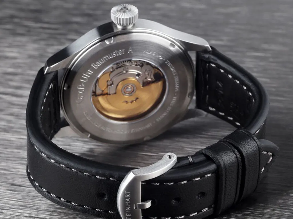 Nav B-Uhr 44 Date Red
