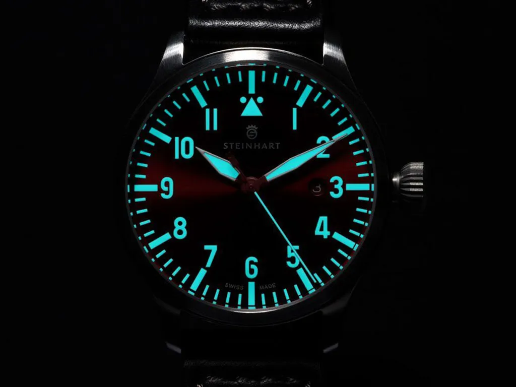 Nav B-Uhr 44 Date Red