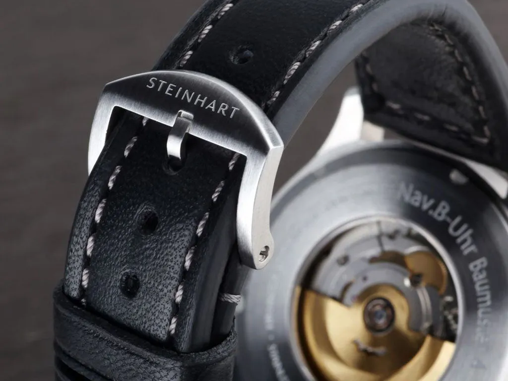 Nav B-Uhr 44 Date Red