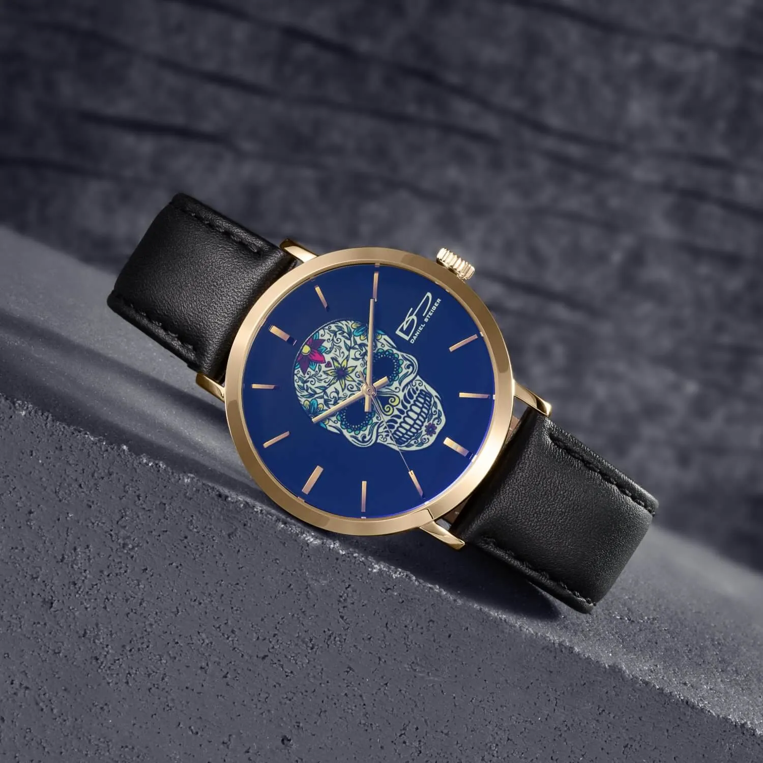 Rebel Skull Men's Gold Watch