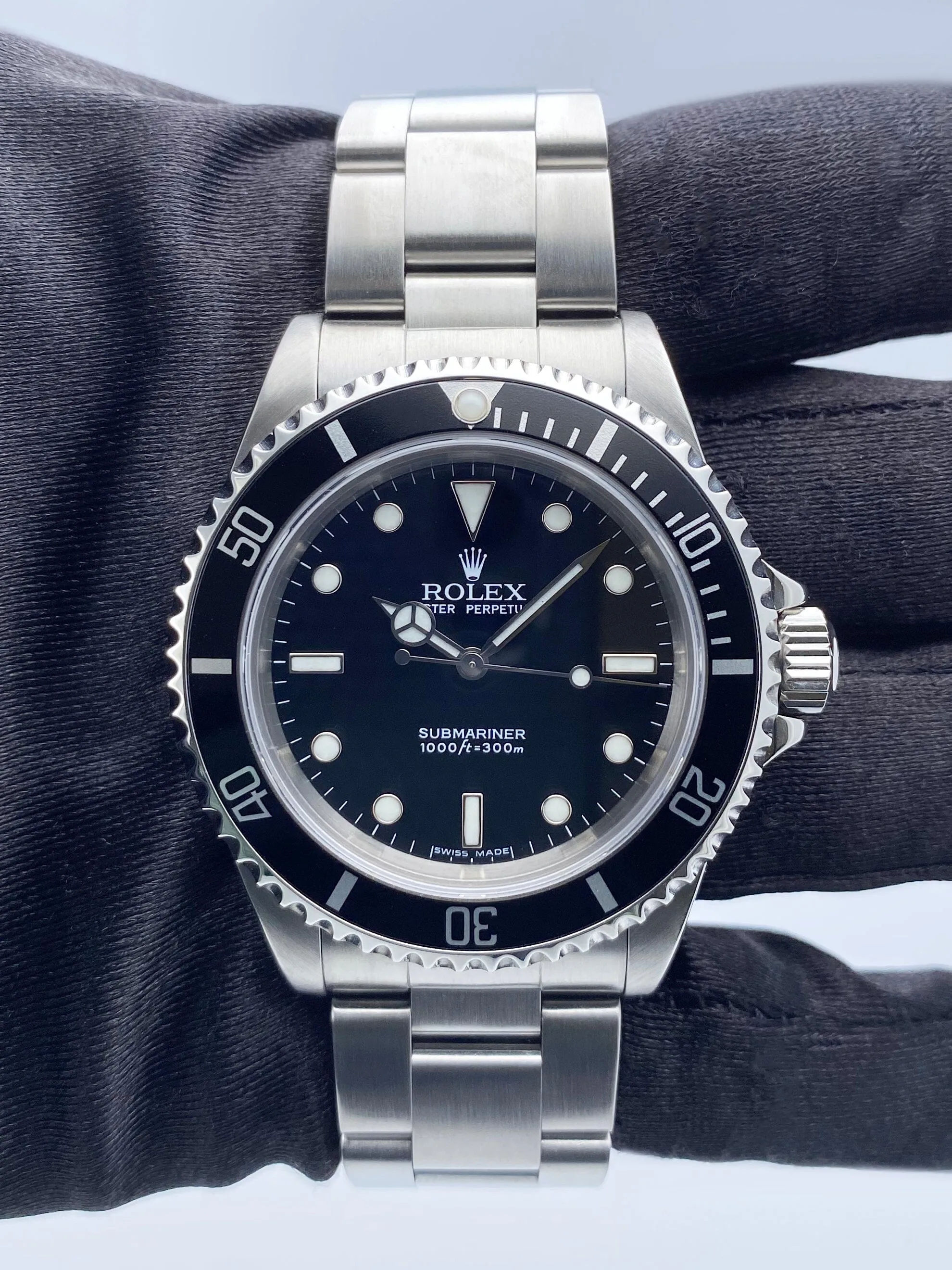Rolex Submariner 14060M No Date Mens Watch Box Papers