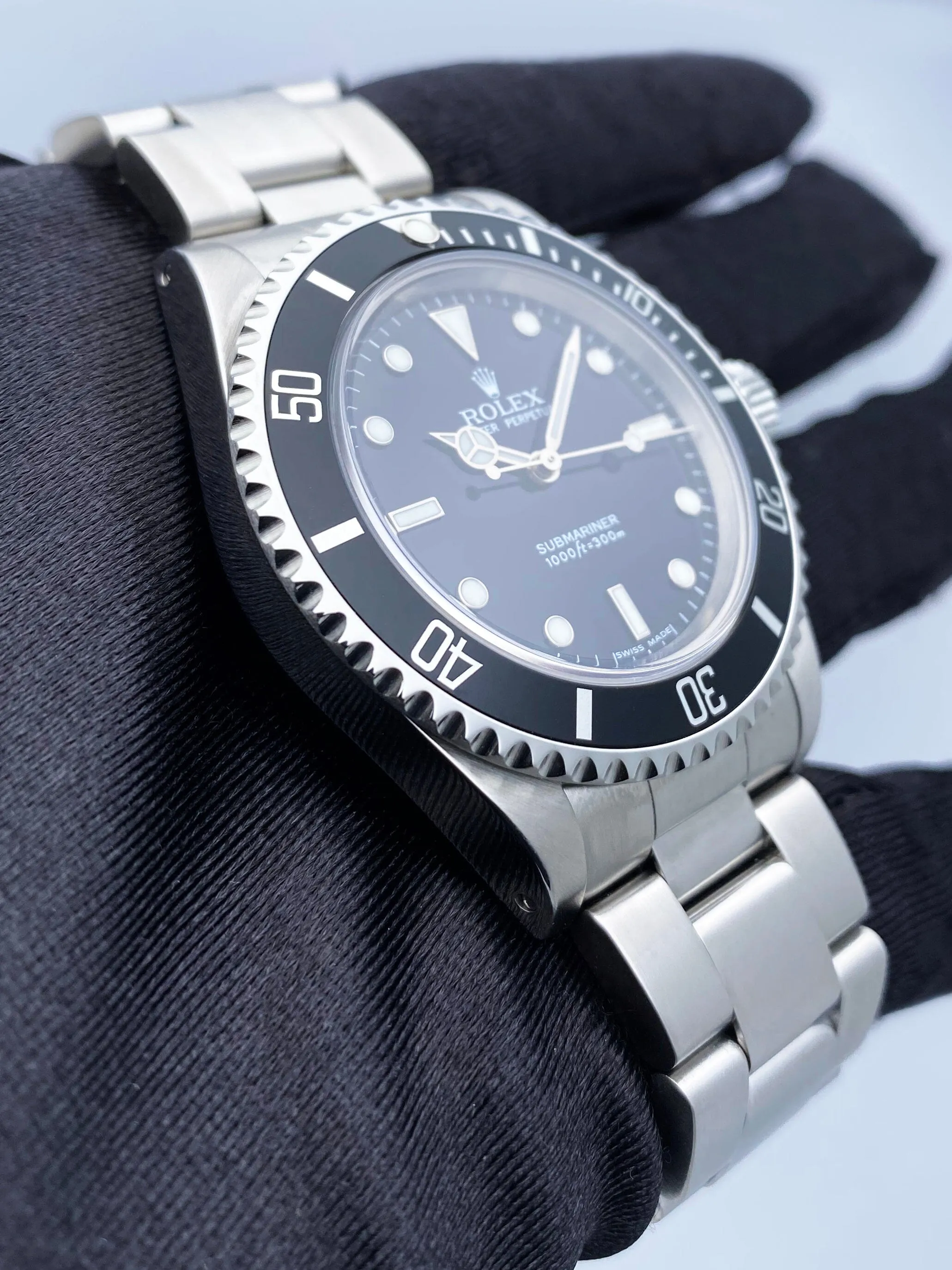 Rolex Submariner 14060M No Date Mens Watch Box Papers