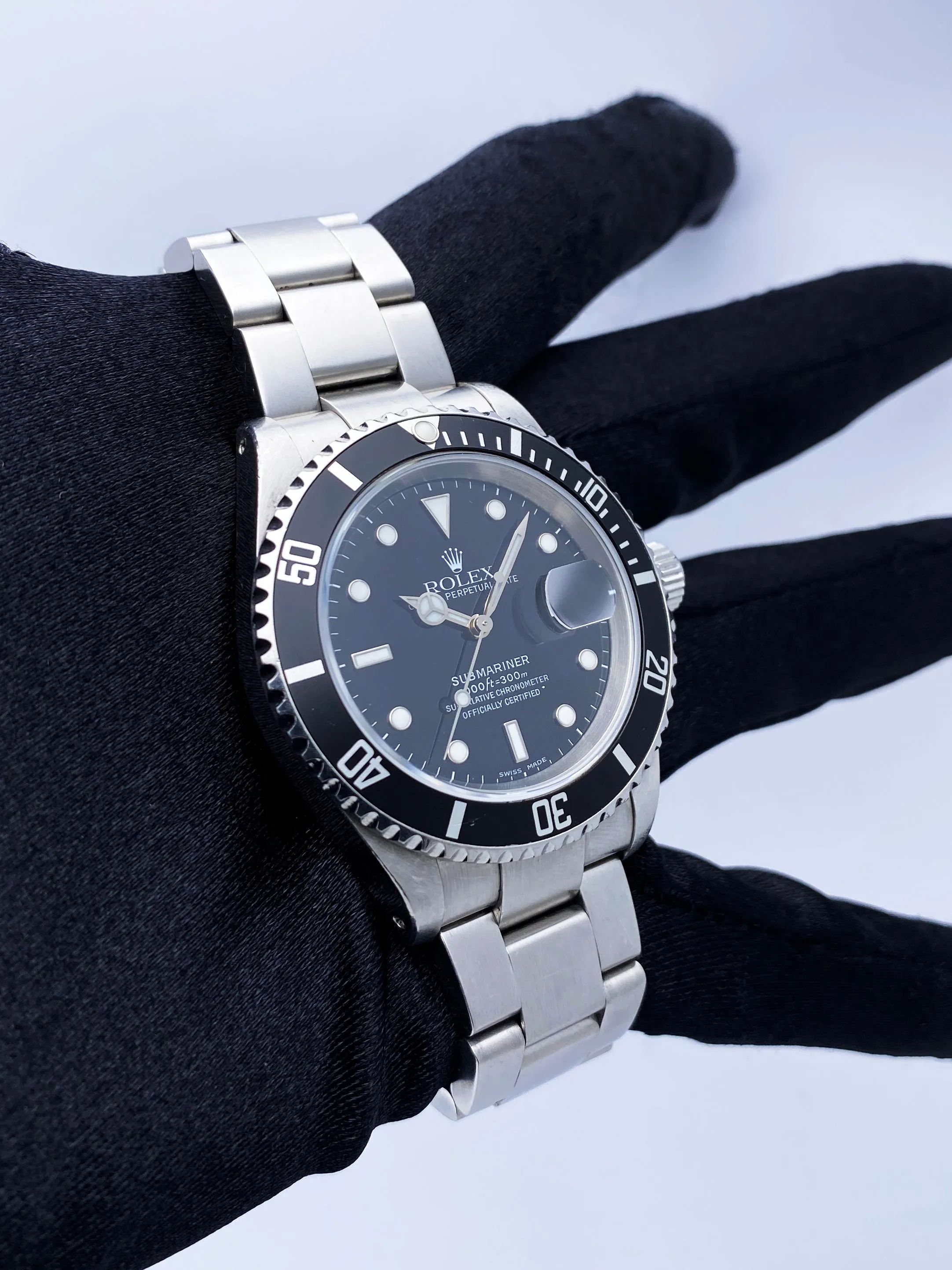 Rolex Submariner Date 16610 Mens Watch