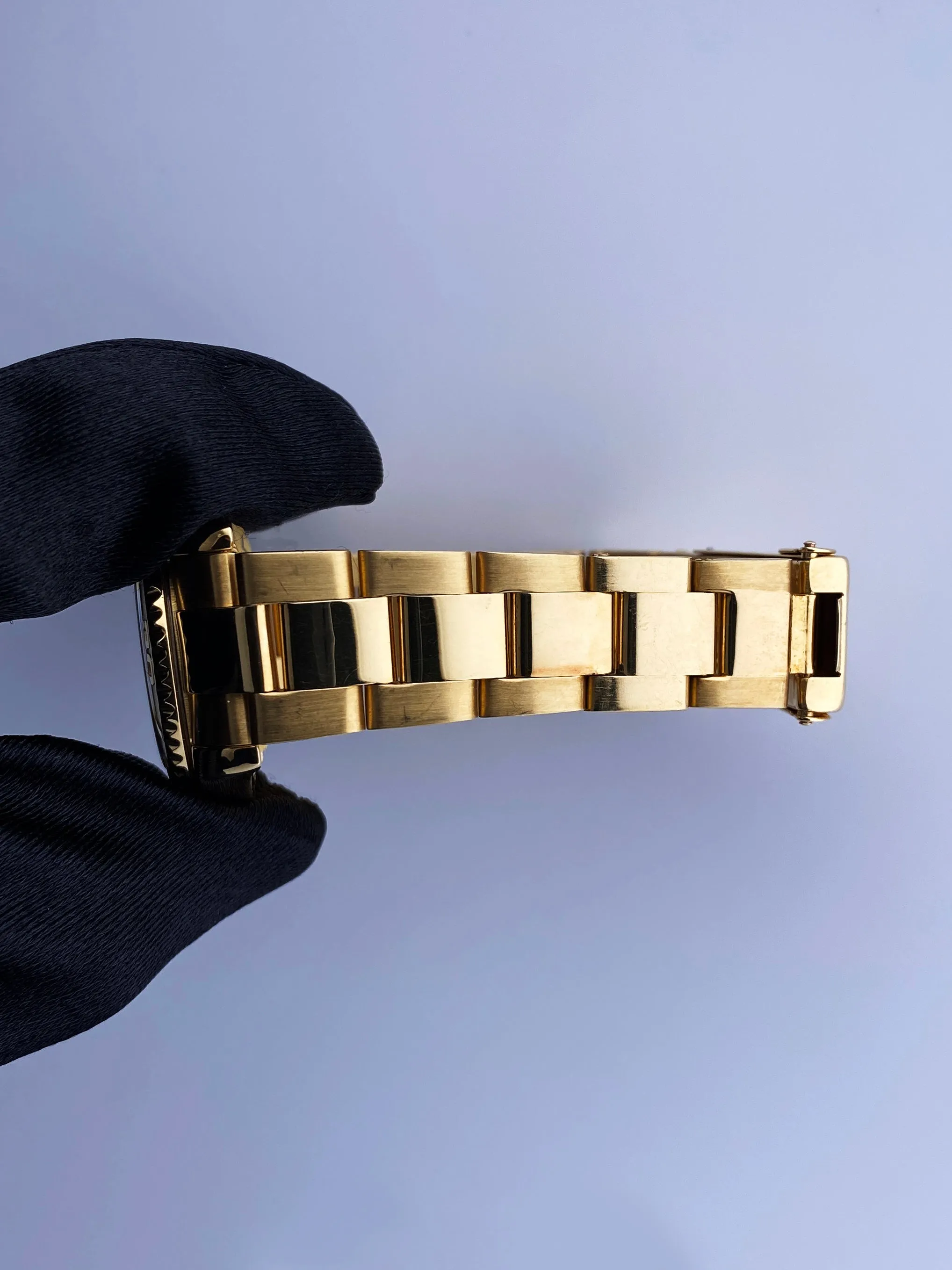 Rolex Yacht Master 68628 Blue Dial 18K Yellow Gold Watch