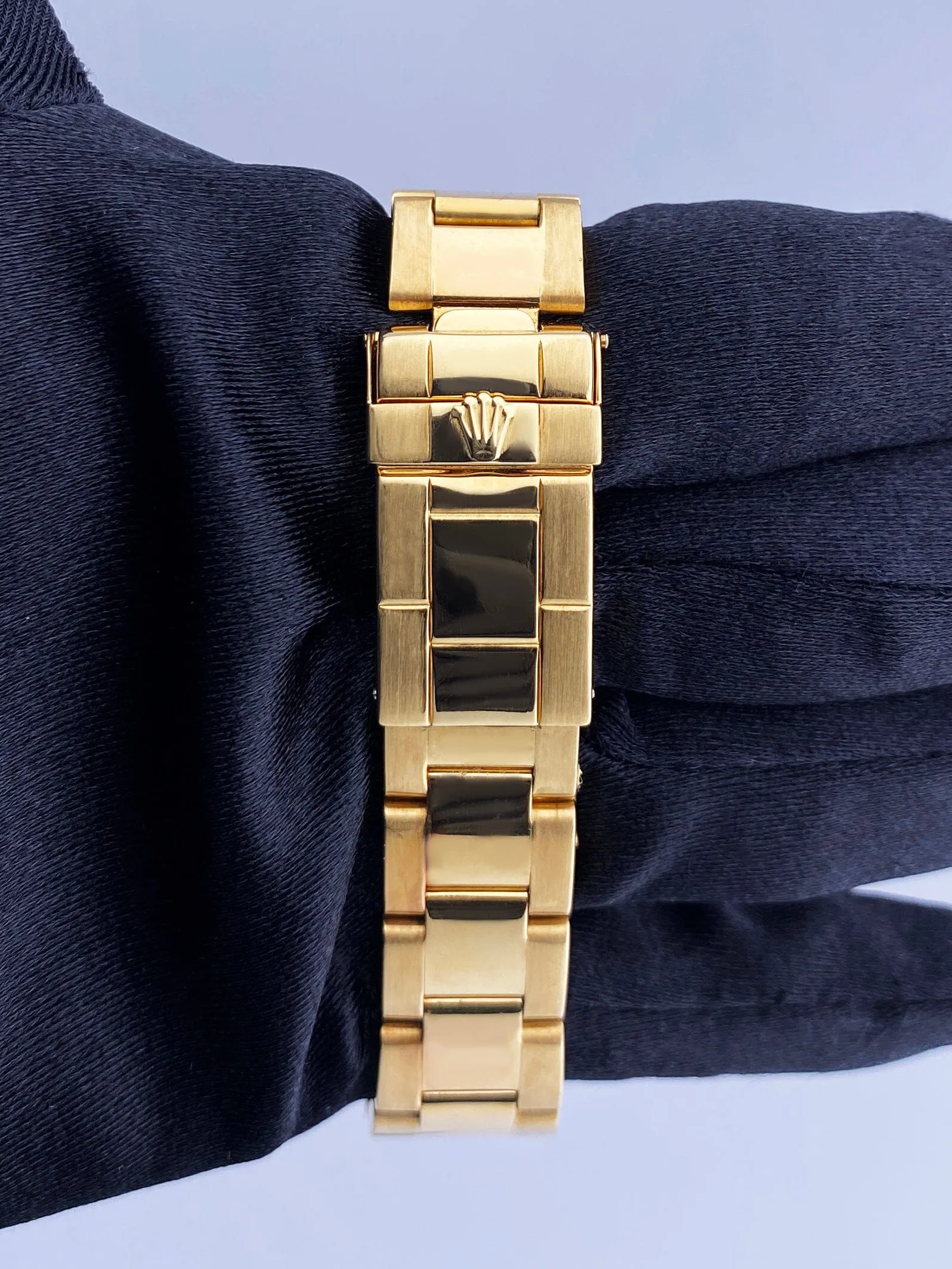 Rolex Yacht Master 68628 Blue Dial 18K Yellow Gold Watch