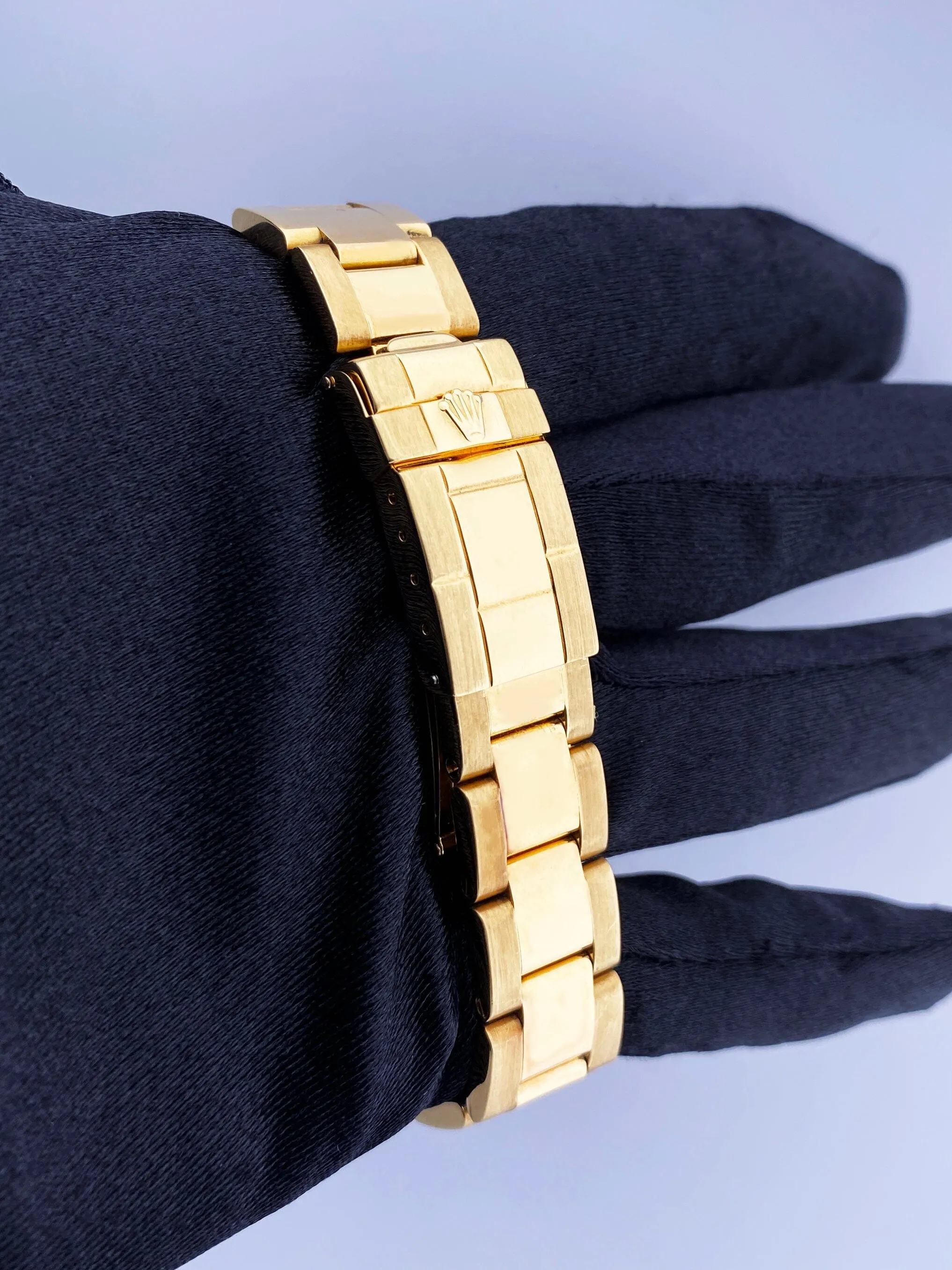 Rolex Yacht Master 68628 Blue Dial 18K Yellow Gold Watch