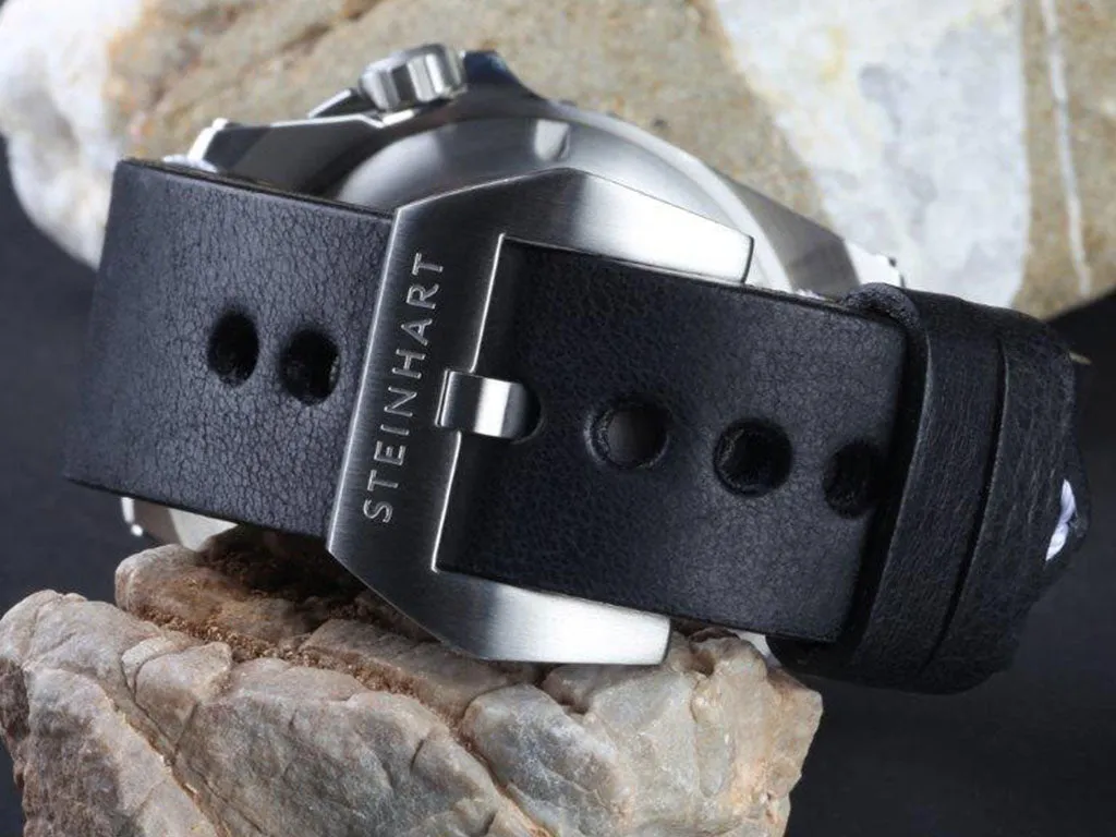 Traveler GMT Black