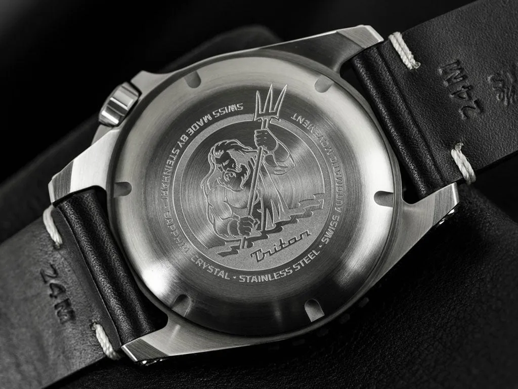 Triton 300 Black