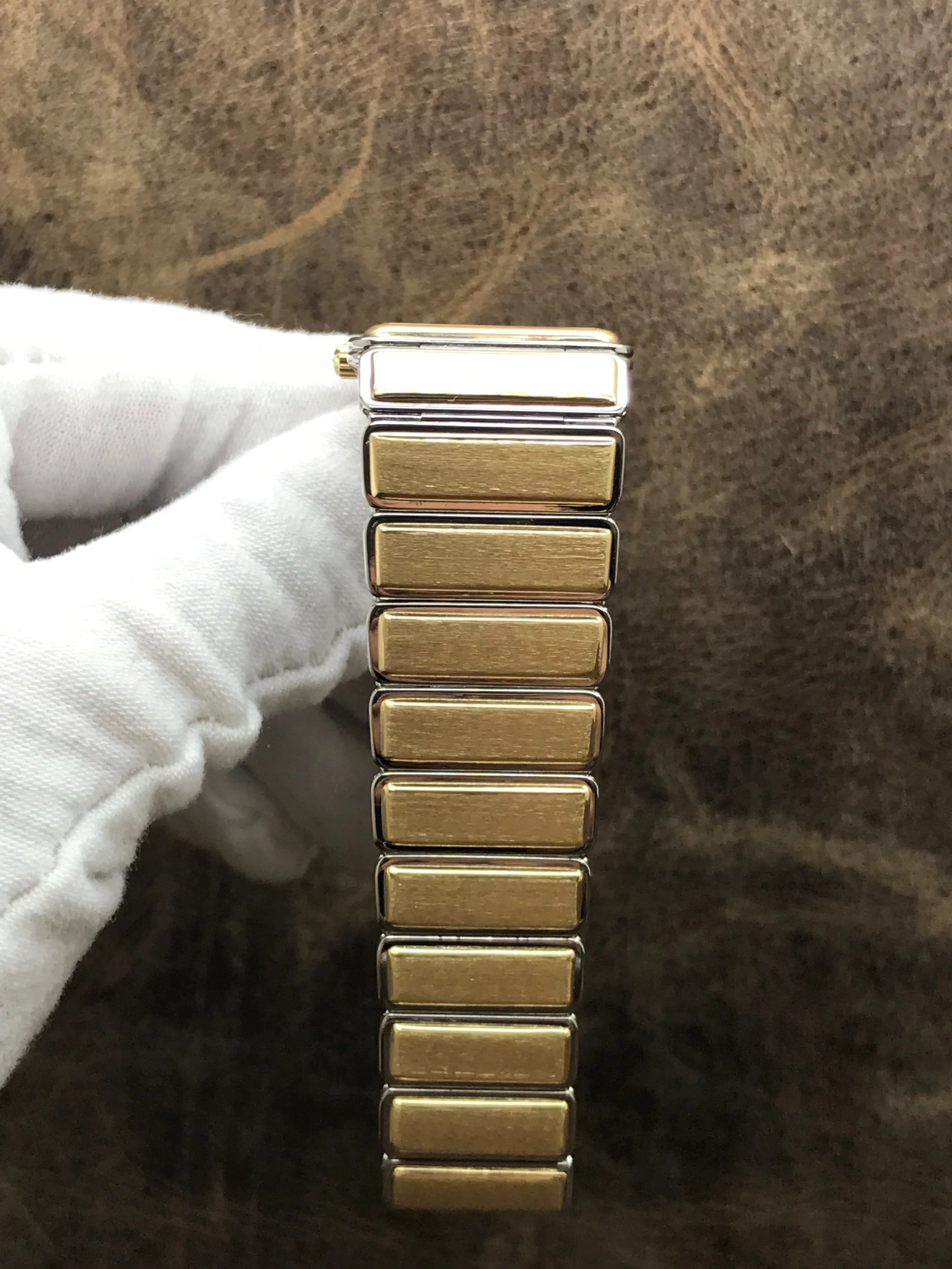 Vacheron Constantin Harmony 61002 Gold Dial Quartz Women's Watch